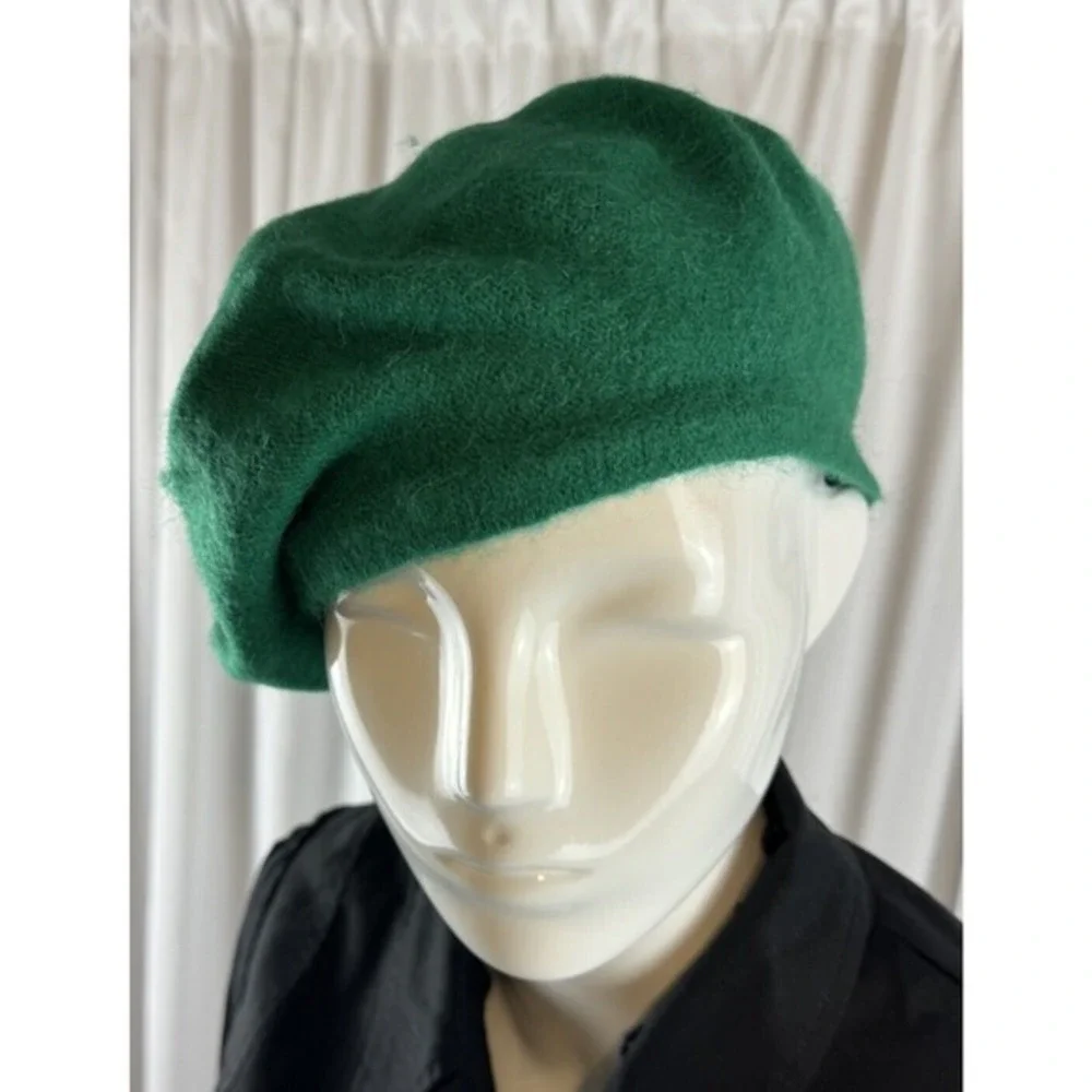 Emerald Green Wool Blend Beret Hat French Style Parisian Winter‎ French 69-03